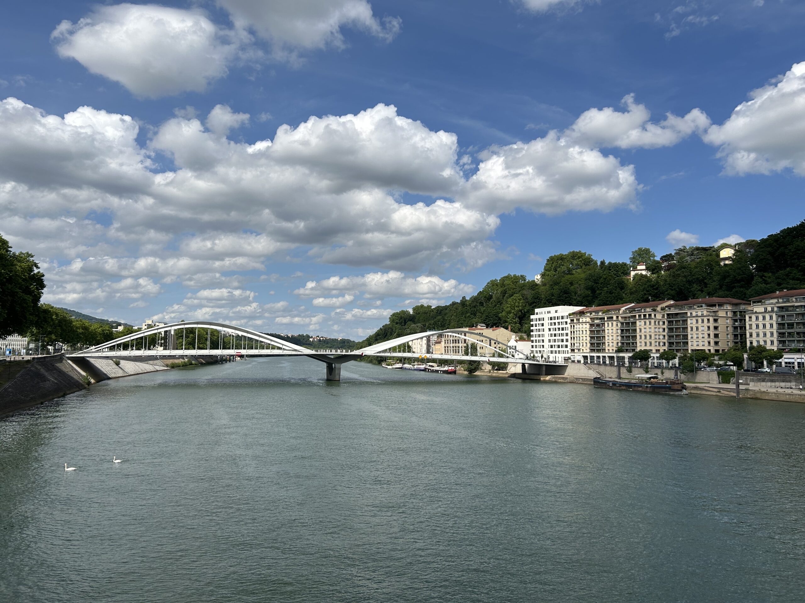 La Saône à Vaise lorsqu'elle est calme, sans aucun risque de crue à l'horizon.